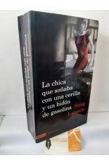 LA CHICA QUE SO�ABA CON UNA CERILLA Y UN BID�N DE GASOLINA (MILLENNIUM 2)